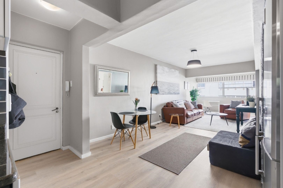 1 Bedroom Property for Sale in Mouille Point Western Cape